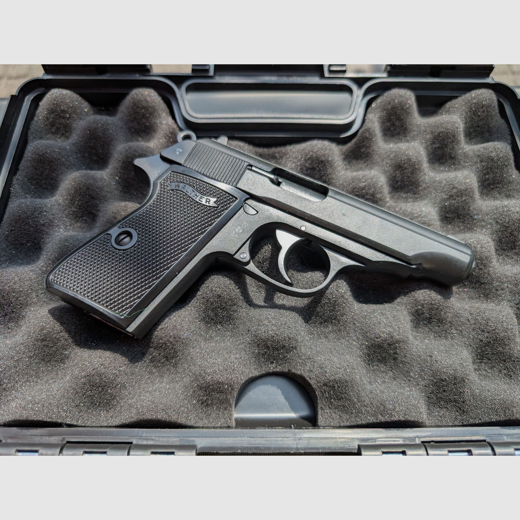 Walther Model PP cal. 9mm P.A.K. / top Zustand/ ungeschossen