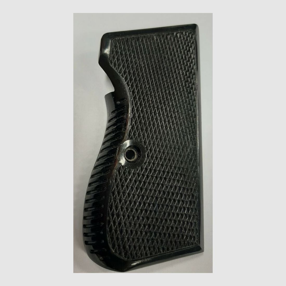 SIG Original Kunststoffgriffschalen SIG P210 mit Riemenöse, lackiert