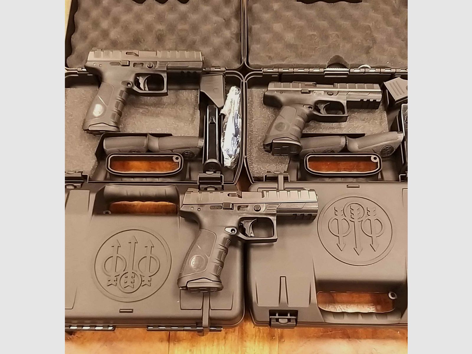 APX 9X19 NEW, image 1 of 4