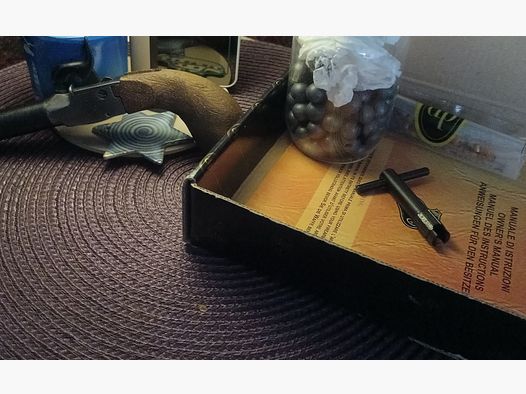 Derringer Pedersoli Liège en Cal 44 avec accessoires et boîte d'origine