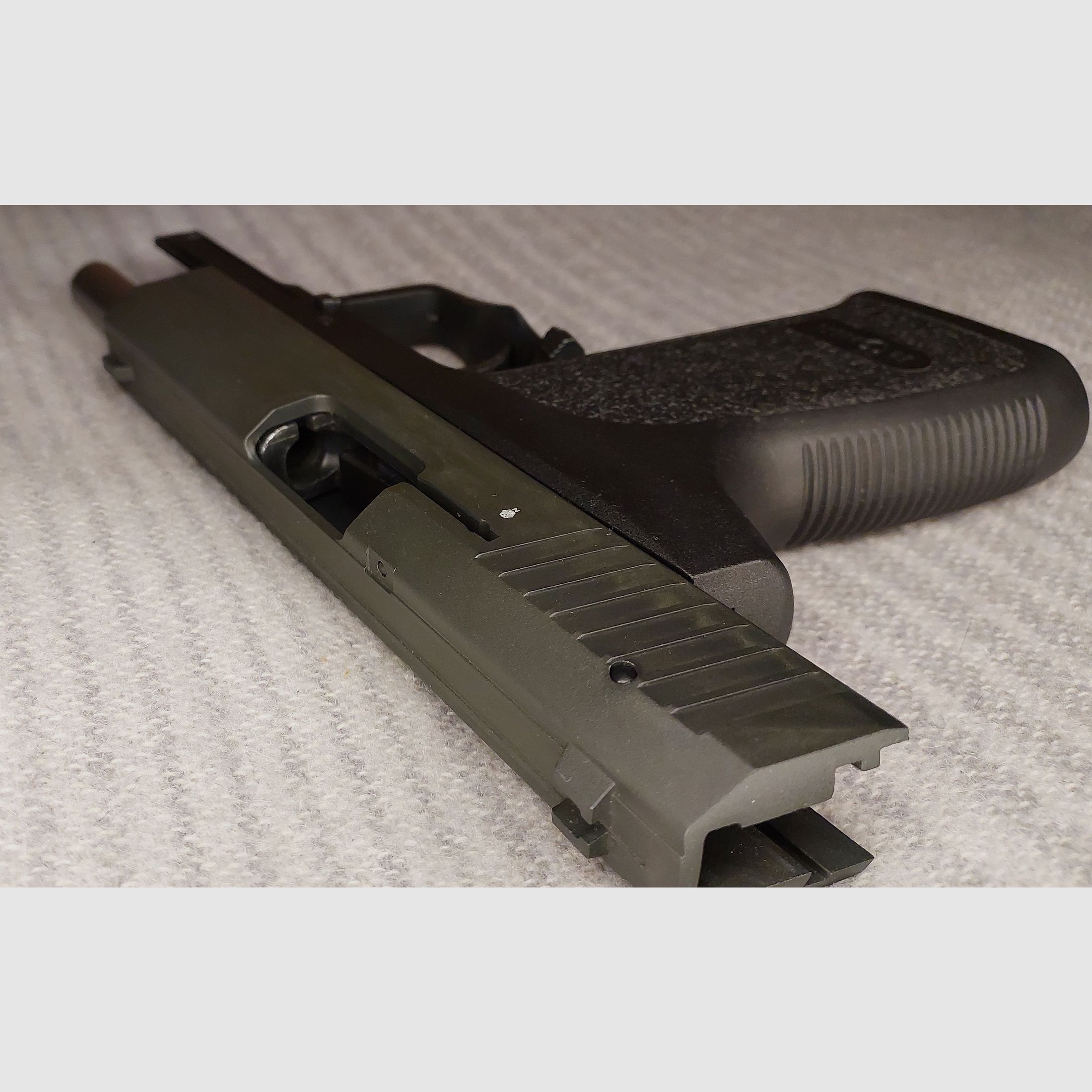 Röhm RG 96 Schreckschuss Pistole brüniert (PTB 699)