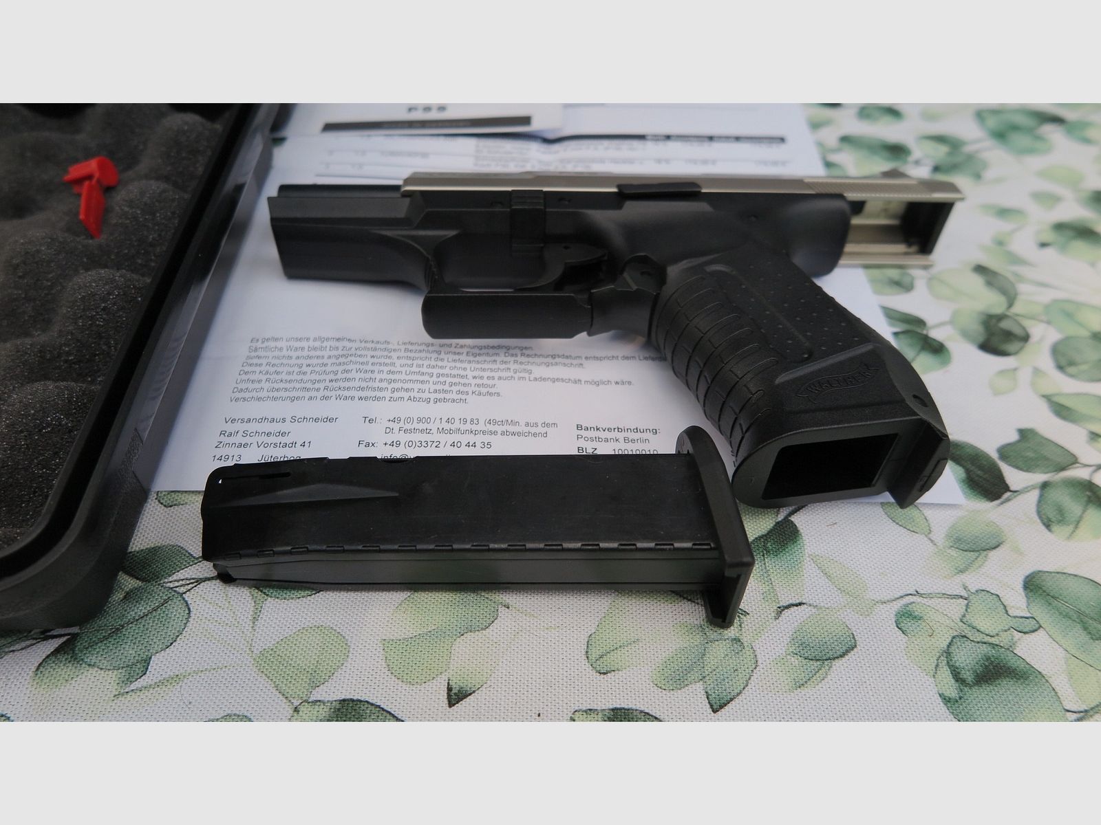 Sammlungsauflösung  4 Schreckschuss Waffen  wie durch die Bilder und Belege zu sehen ist.