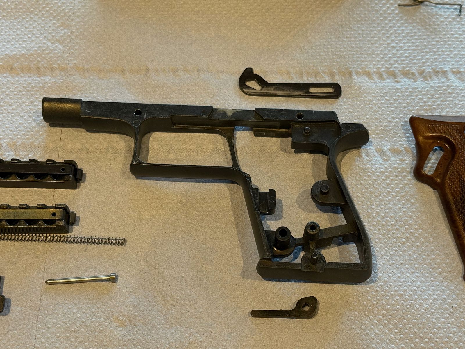 Röhm RG300 – Compact blank-firing pistol in caliber 6mm Flobert (PTB 327)