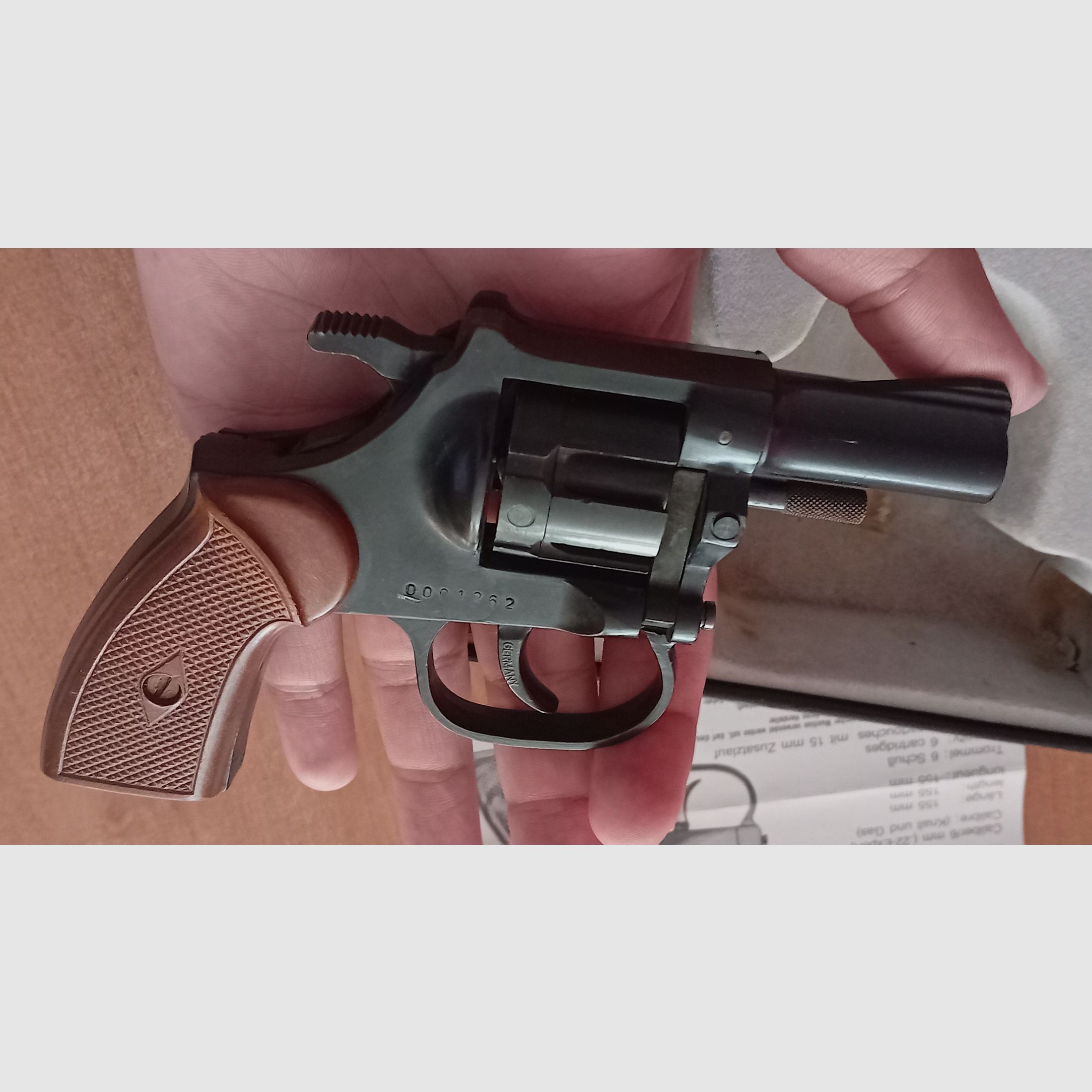Cuno Melcher ME86 Kal. 6mm Knall/ PTB 205 compleet met verpakking en reserve magazijn!