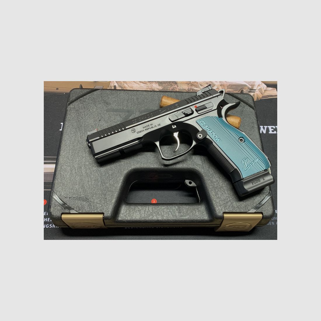 Neuware---CZ Shadow 2 Double Action blue 9x19/9mm Luger