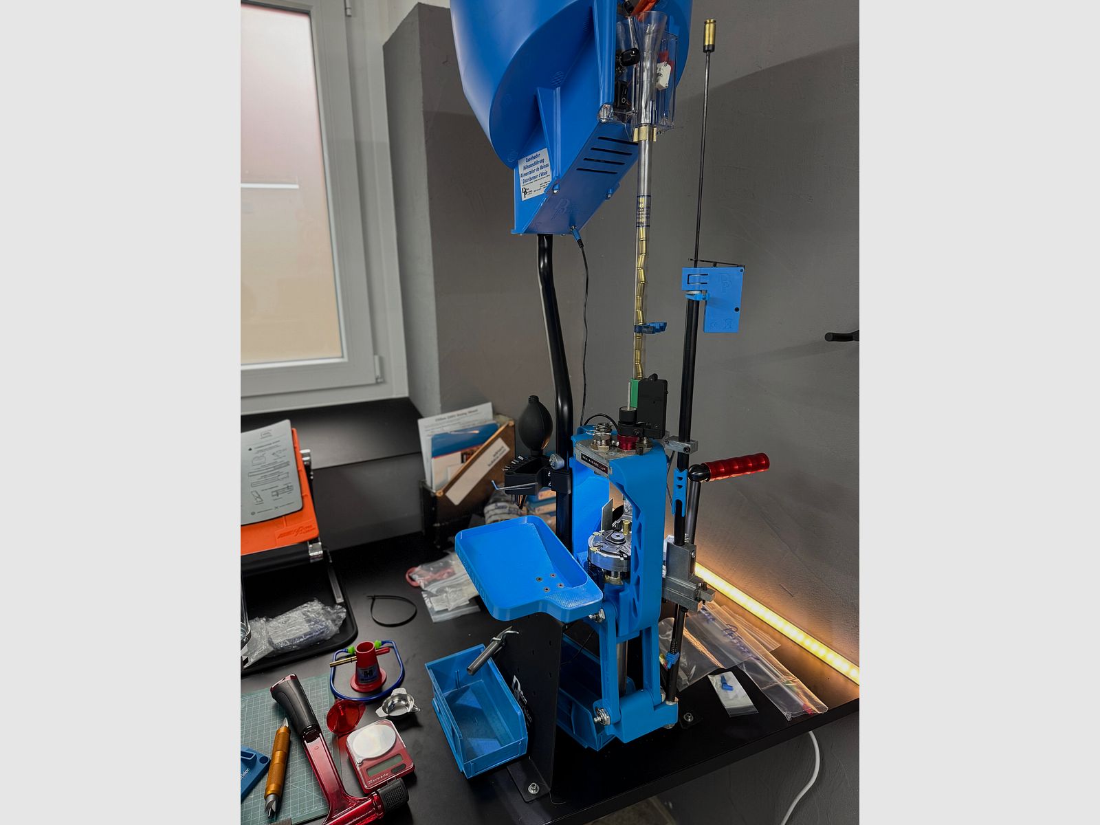 Dillon XL750 mit Casefeeder | 3 komplette Kaliber- / Pulver-Setups | DAA / Armanov Vollausstattung