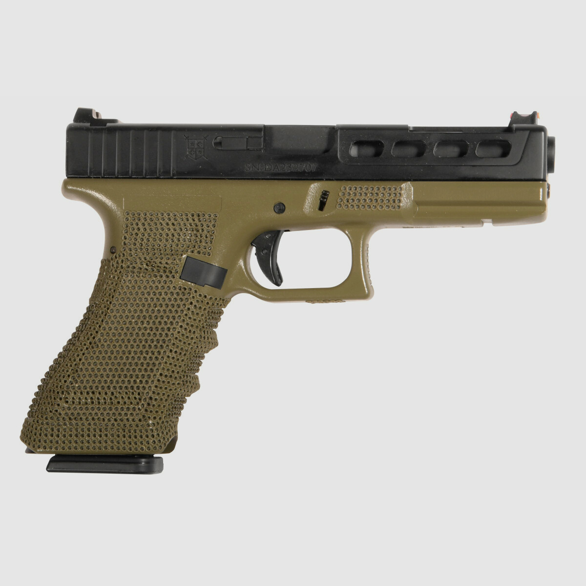 P06 GBB Airsoft Pistole in Oliv | Delta Armory