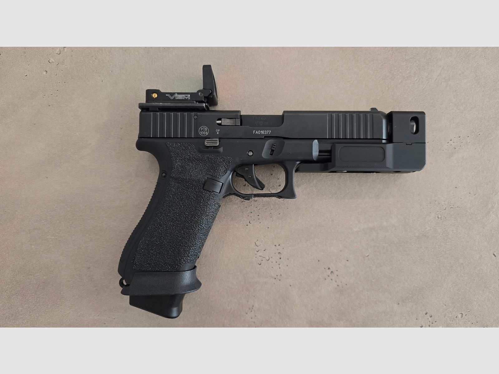 - UNIKAT - Glock 17 9mm PAK MATCH Gen 5 (PTB 1068) 
