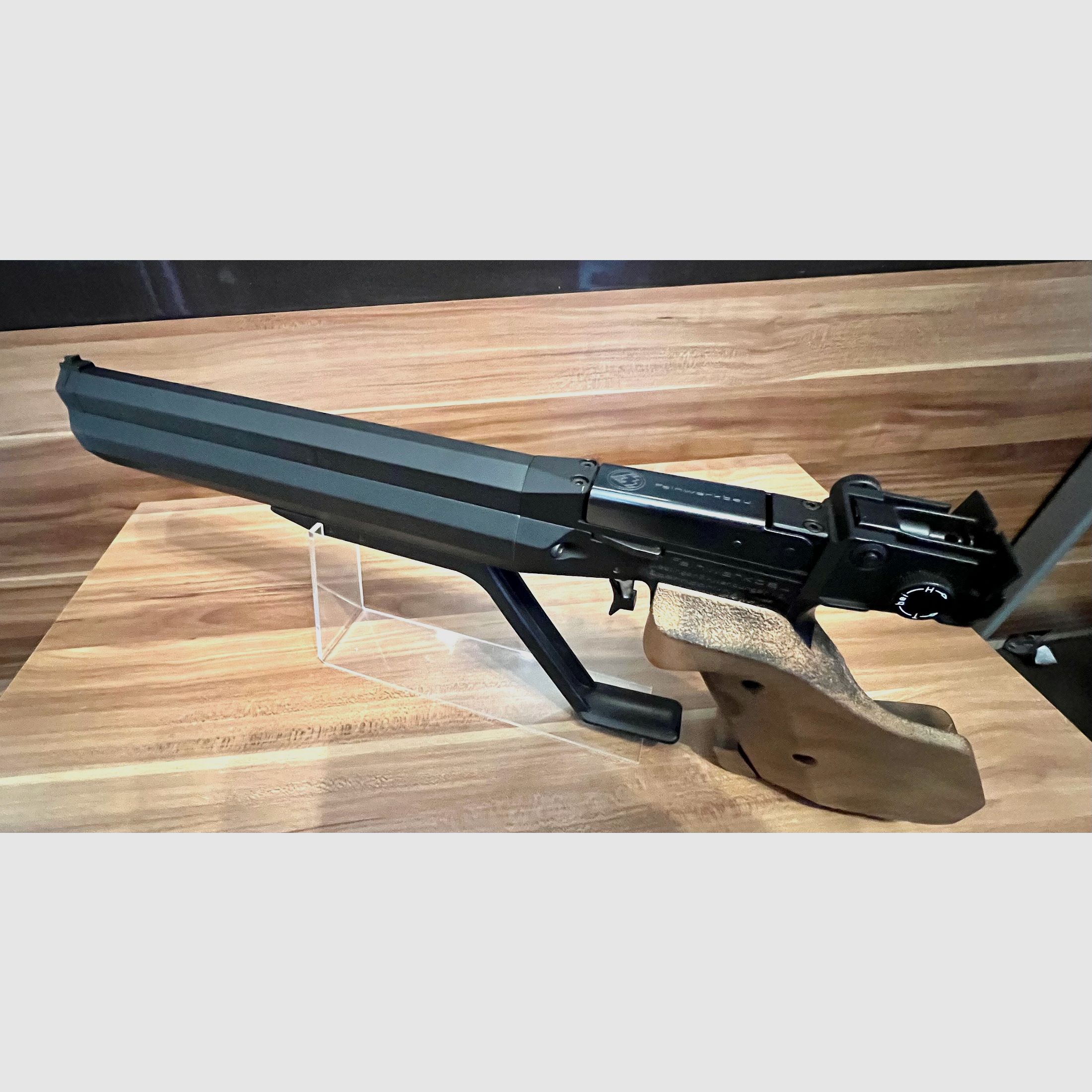 Match air pistol Feinwerkbau 100