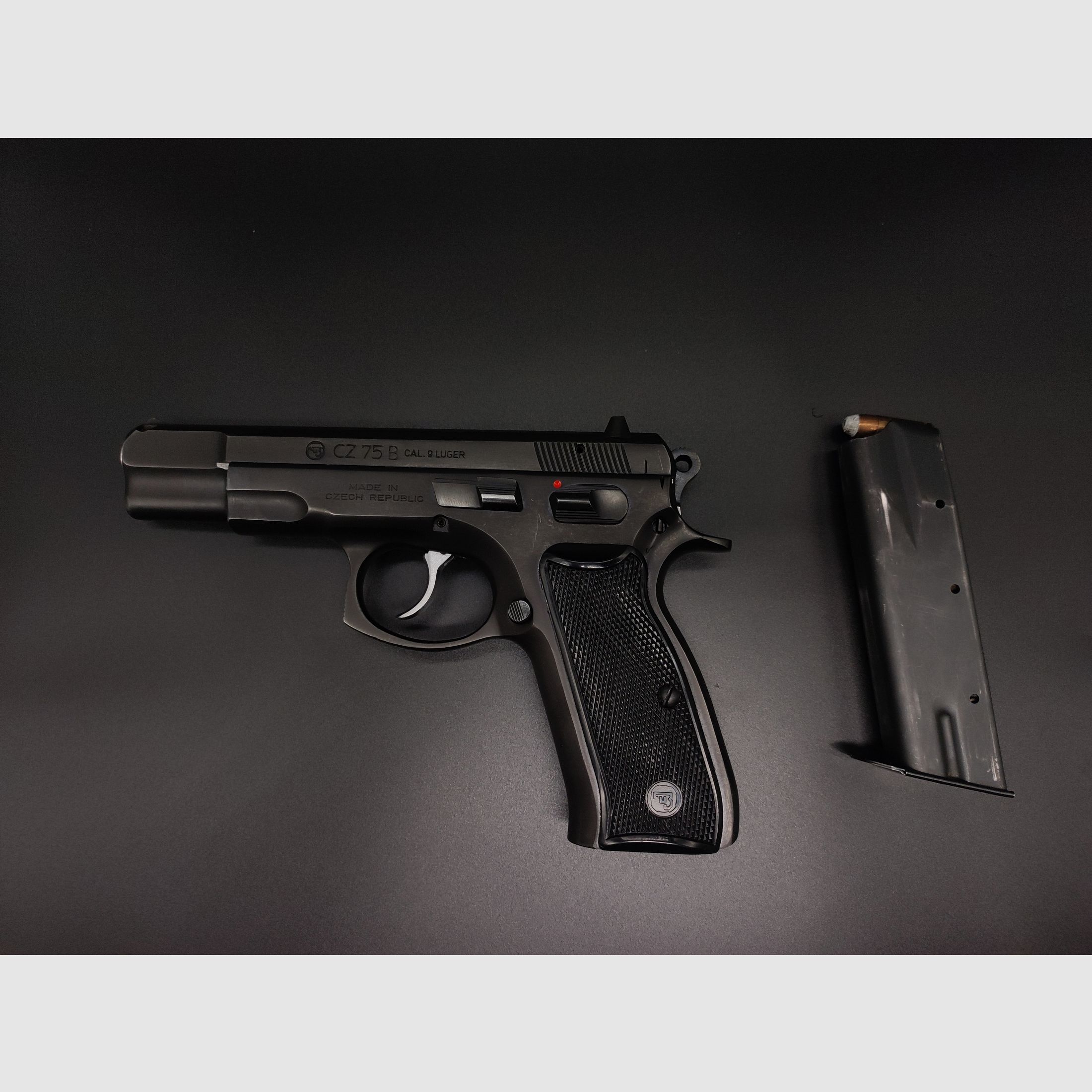 Brünner M75 Pistole Kaliber 9 mm Luger – Sehr guter Zustand – inkl. 639 Schuss Munition