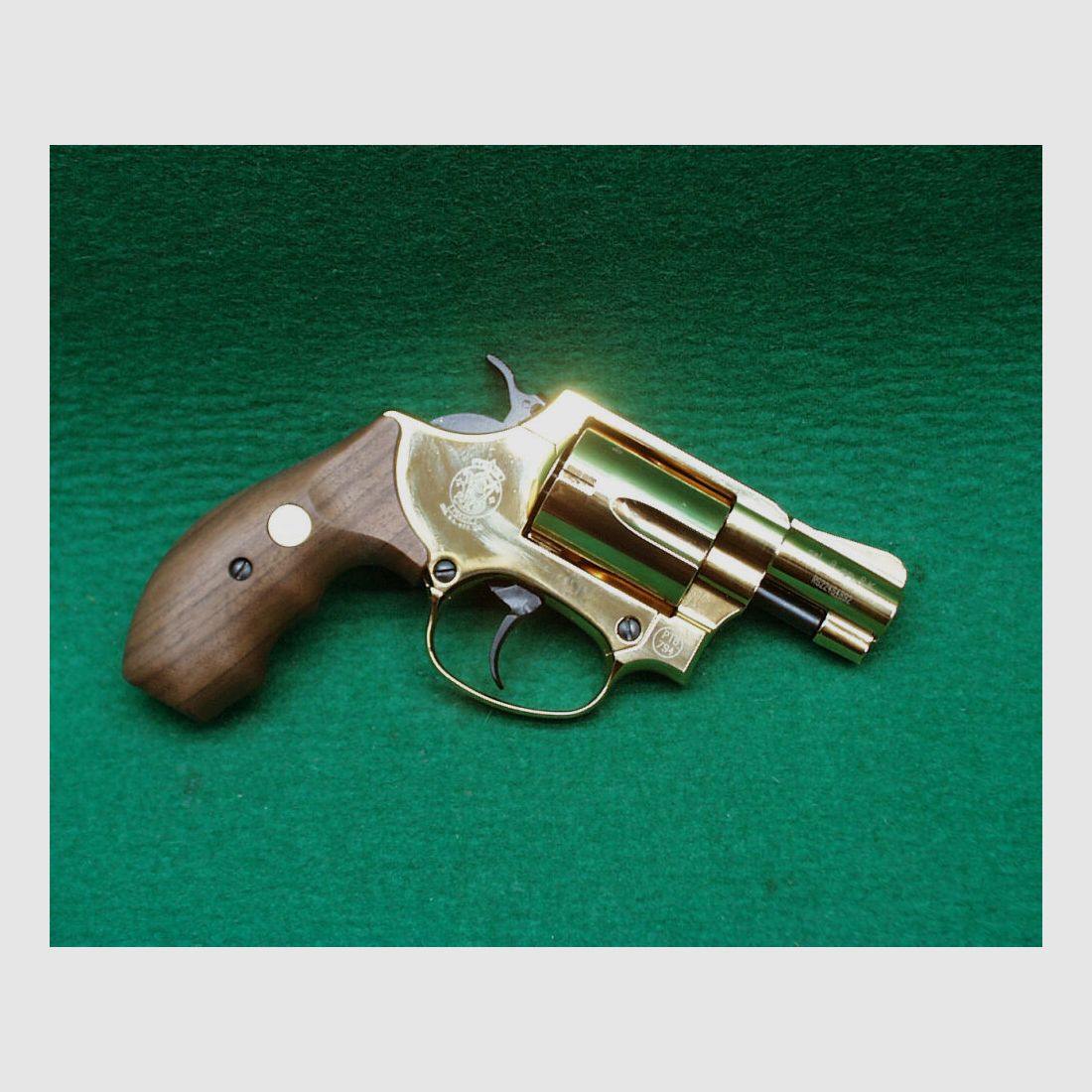 Smith&Wesson	 Revolver Chiefs Special, gold, 9mm R.K