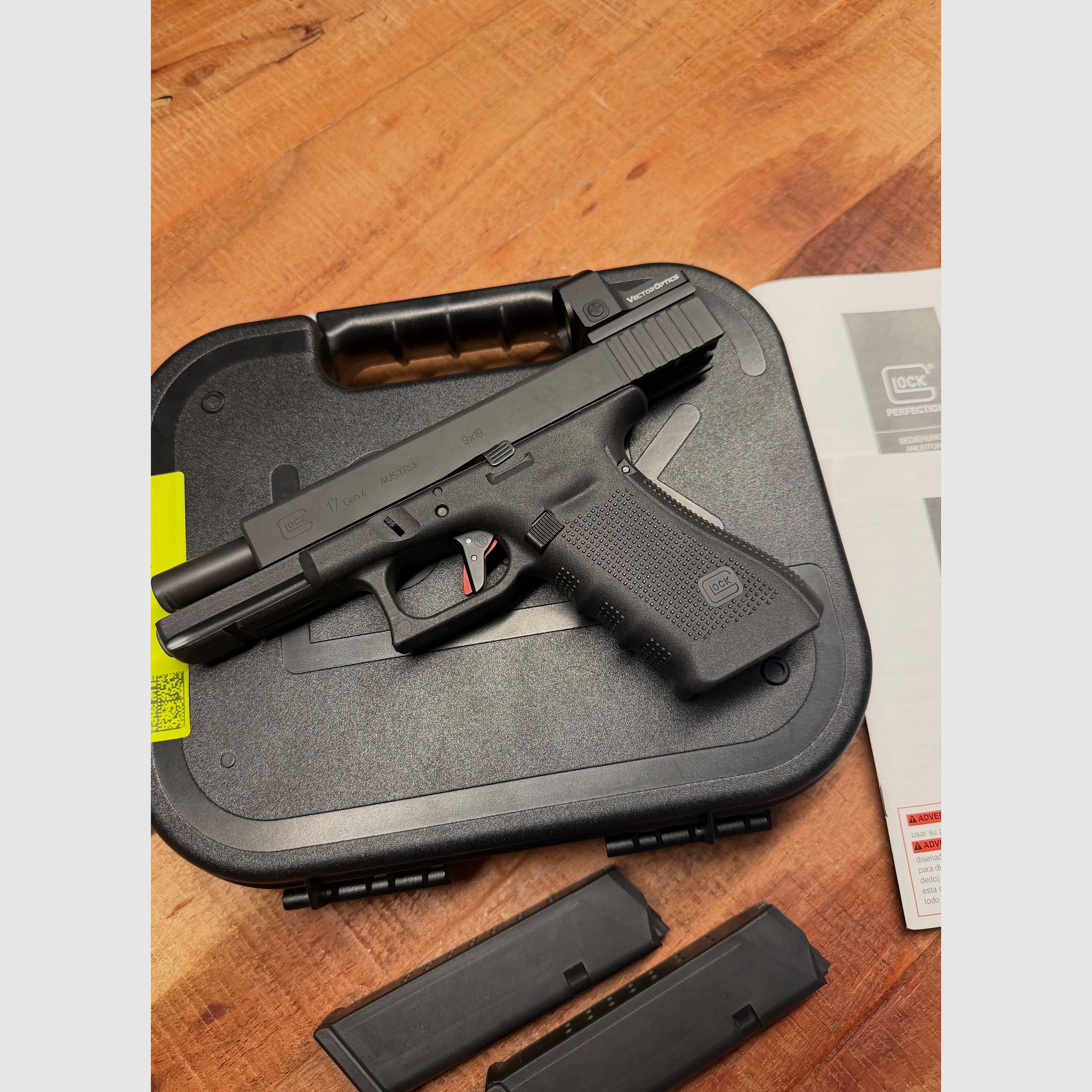 Glock 17 Gen4 incl. red dot & Alpha Competition trigger, image 2 sur 5