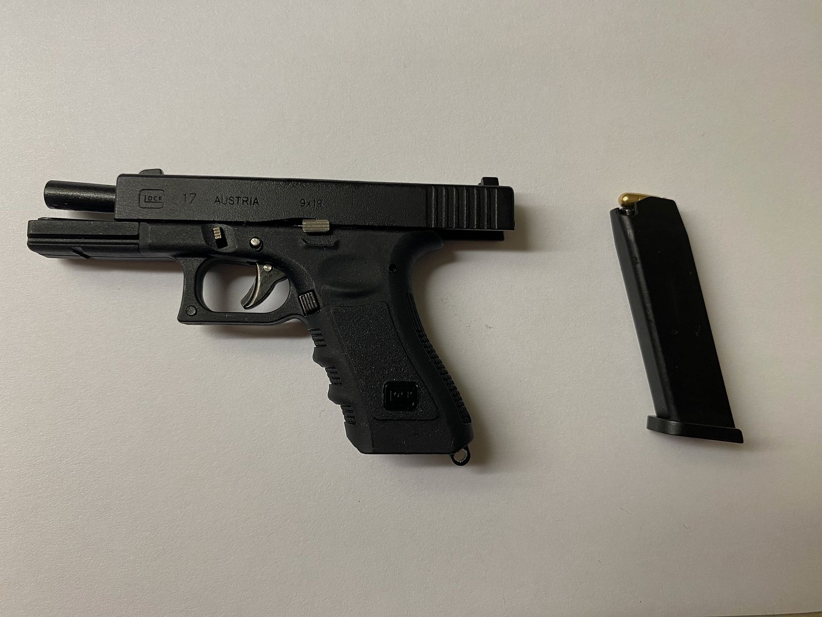 Glock 17 1:3 Mini Schlüsselanhänger mit Box