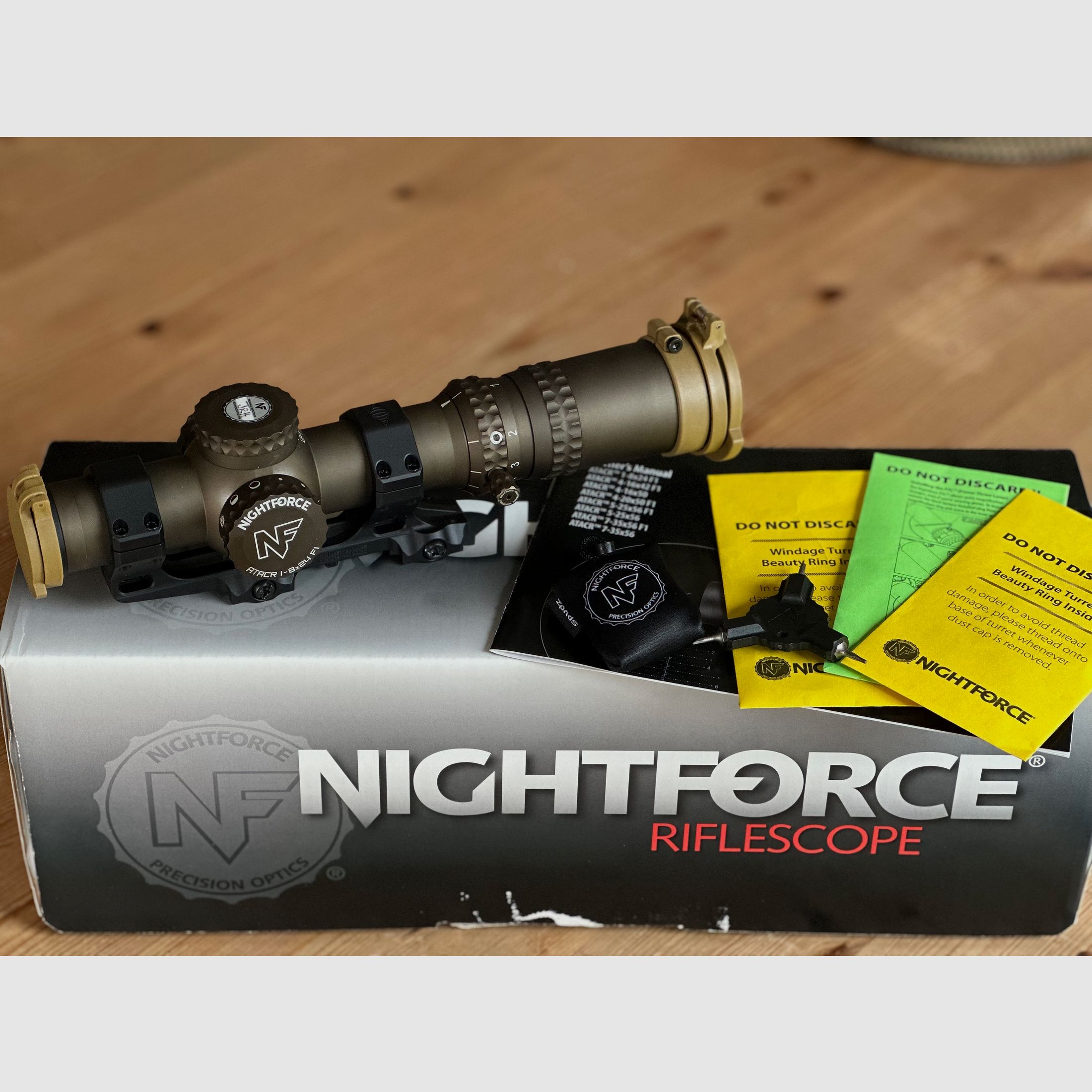 Nightforce ATACR 1-8x mit Reptilia Mount 34mm