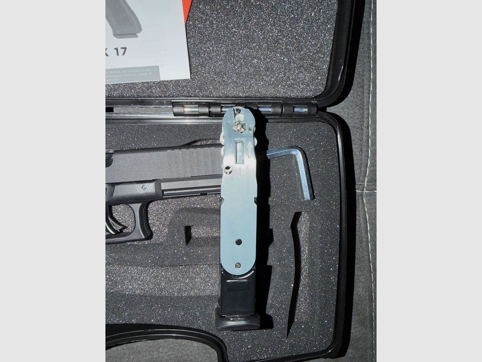 Umarex Glock 17 Gen5 CO2 air pistol | 4.5 mm | complete set | excellent condition | with CO₂ & case