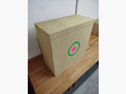 Target for crossbow made of foam