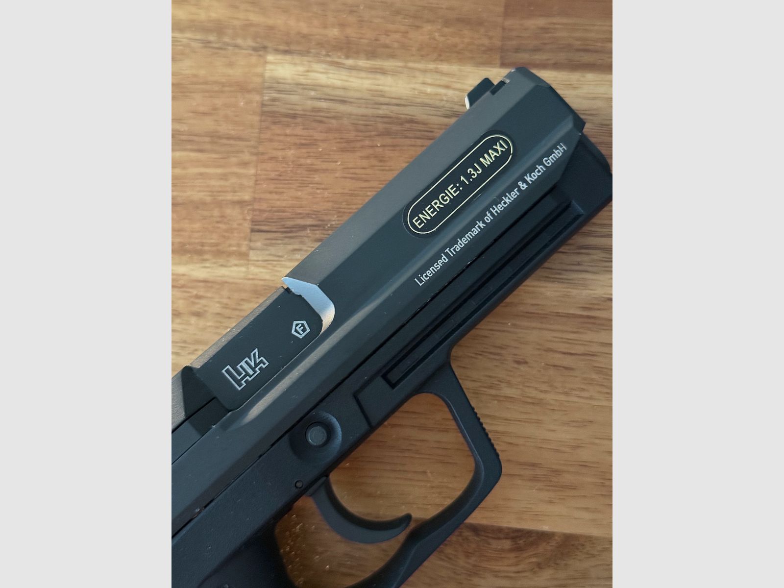 H&K USP Airsoft Pistol 6 mm BB – New condition including extensive accessories