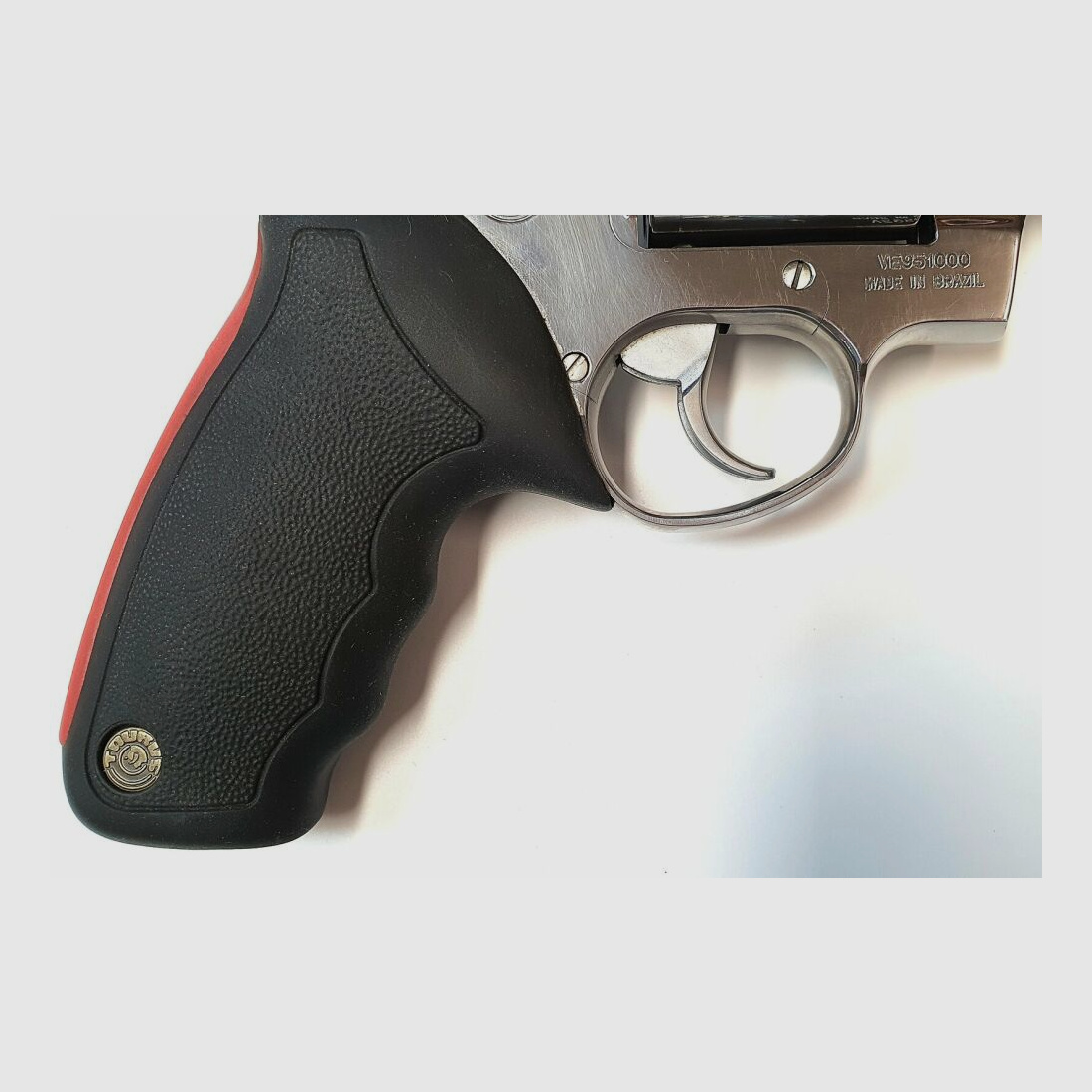 Revolver Taurus RAGING BULL en calibre .454 Casull nickelé 6,5" canon