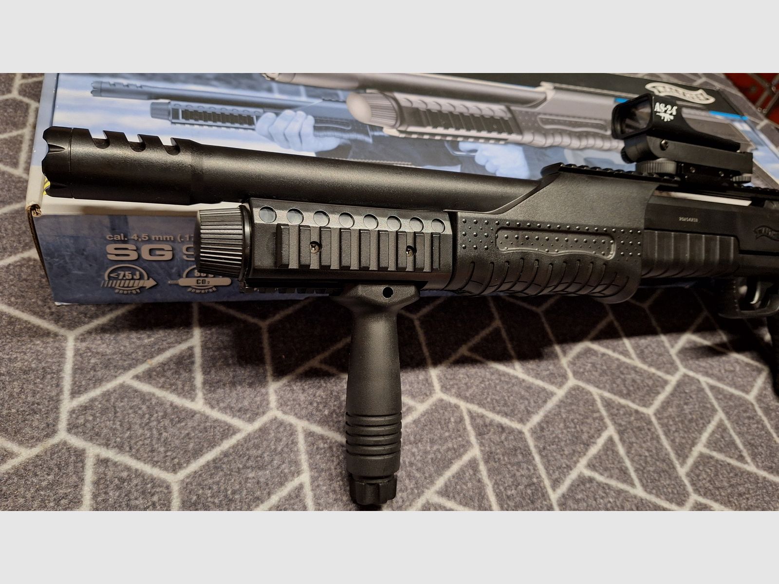 Walther SG9000 4.5mmBB CO2 as good as new!