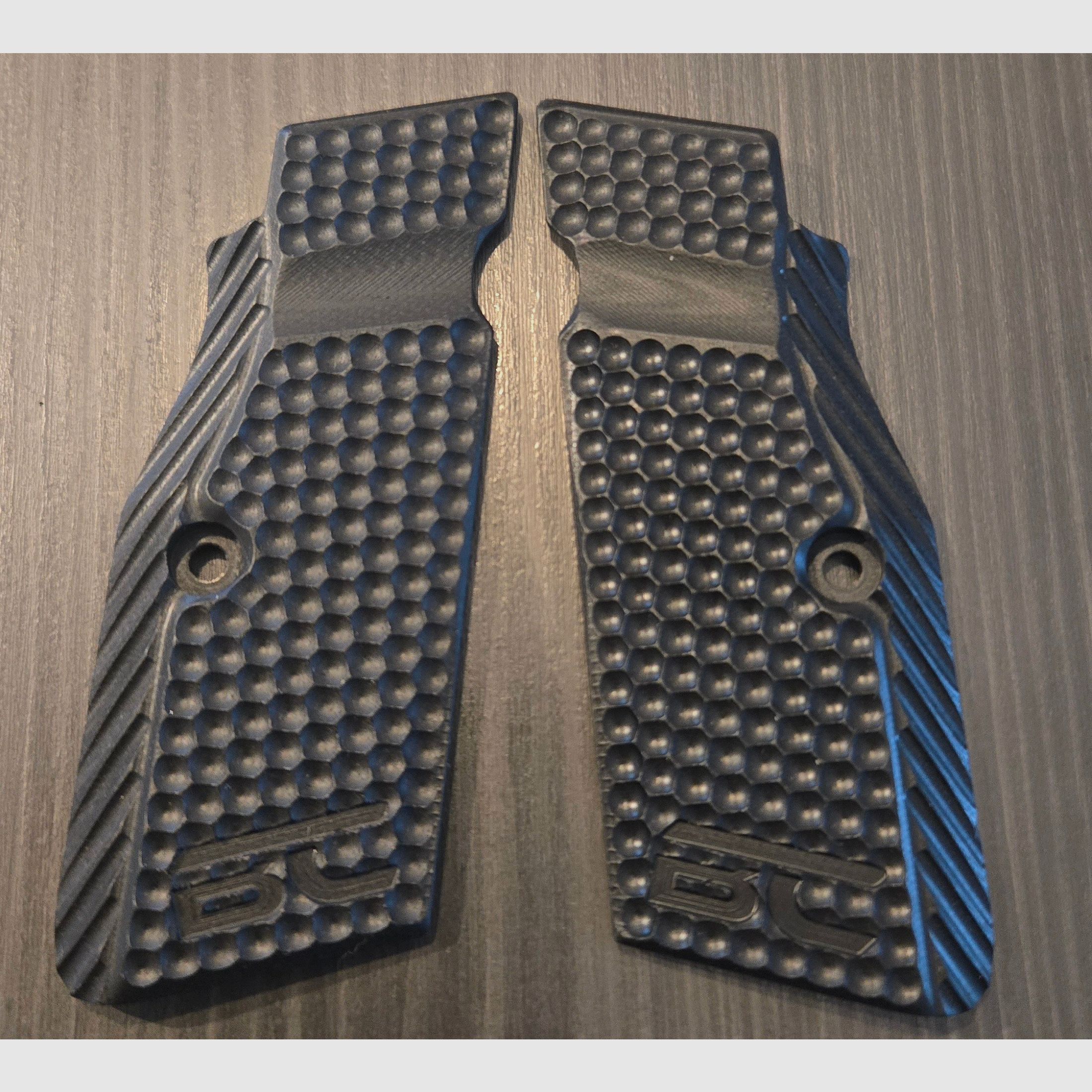 BC CZ Shadow 2 G10 plaquettes de poignée plates.