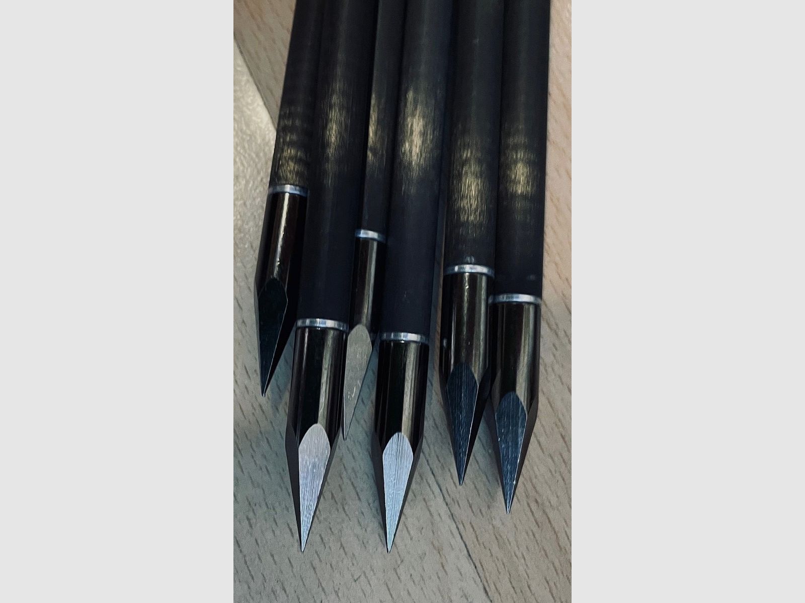 Arco compound veloce con caricatore completo per un massimo di 6 frecce >> EK ARCHERY WHIPSHOT arco compound incluso caricatore