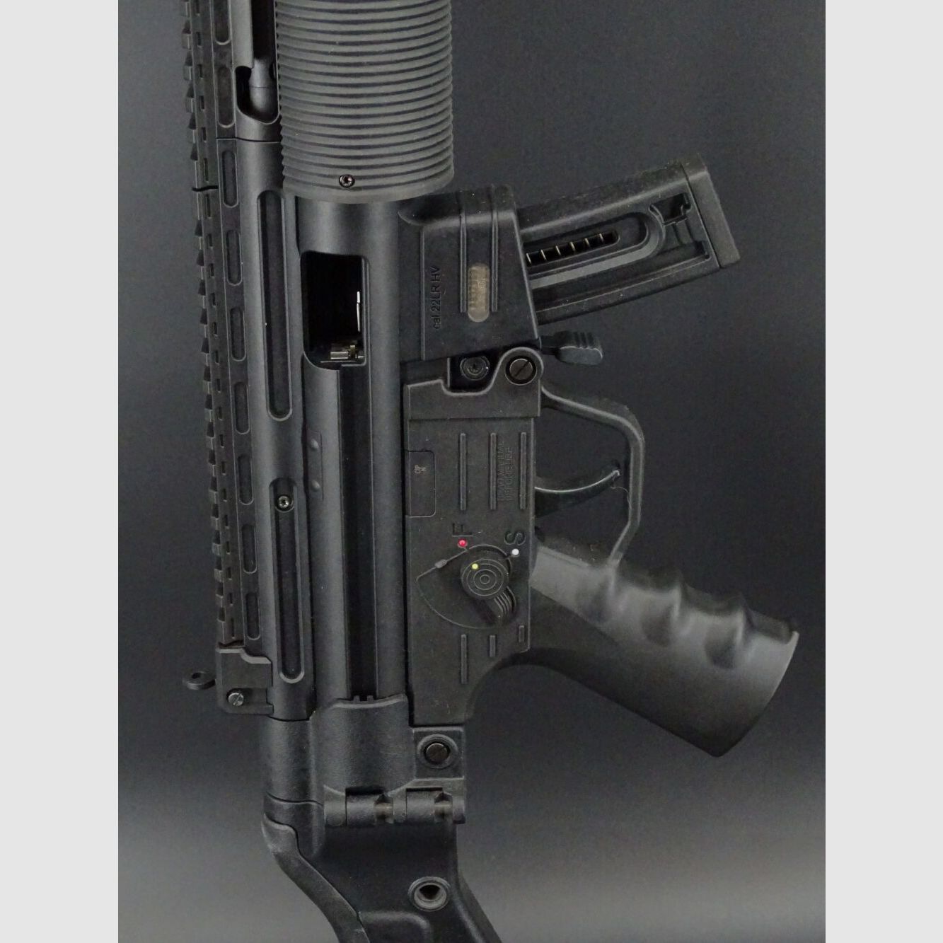 GSG 16 ungeschossen Kaliber .22lr 16
