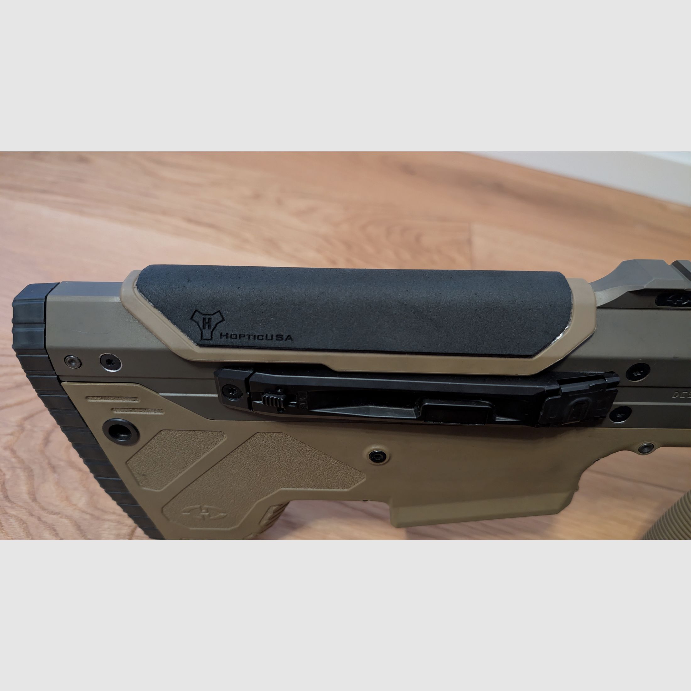 Desert Tech MDRX with BLK LBL Mantis and Jard trigger