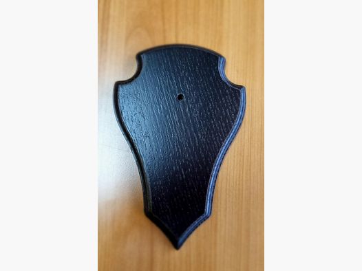 Massives Eichenschild für Rehbock – Spitz – 19 x 12 cm