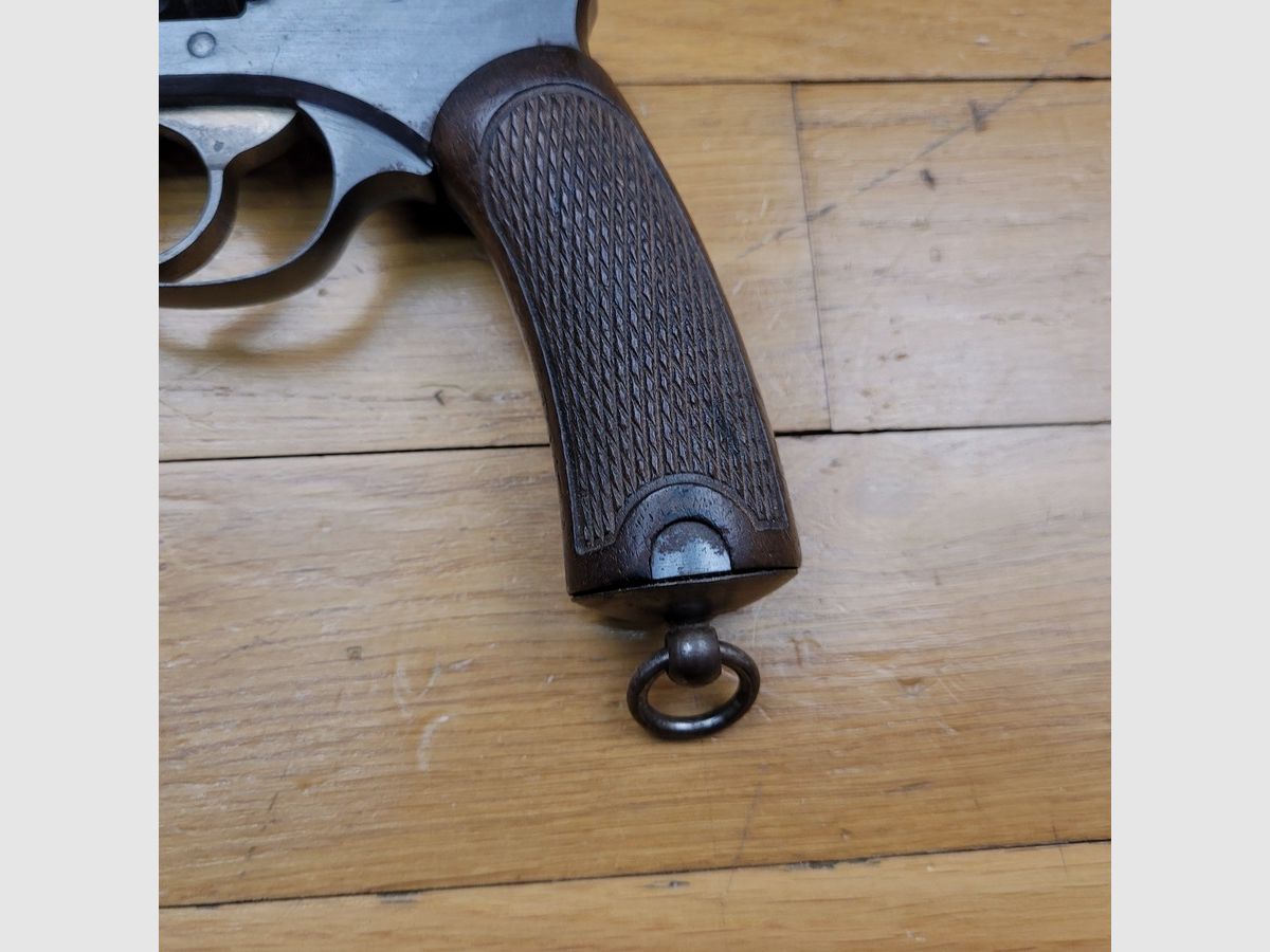 Bellissimo revolver regolamentare 1892 – comune ma mitico – Apice del revolver Made in France – calibro 8mm92 – Arma iconica del 1915 – Condizione Sup!, immagine 18 di 23