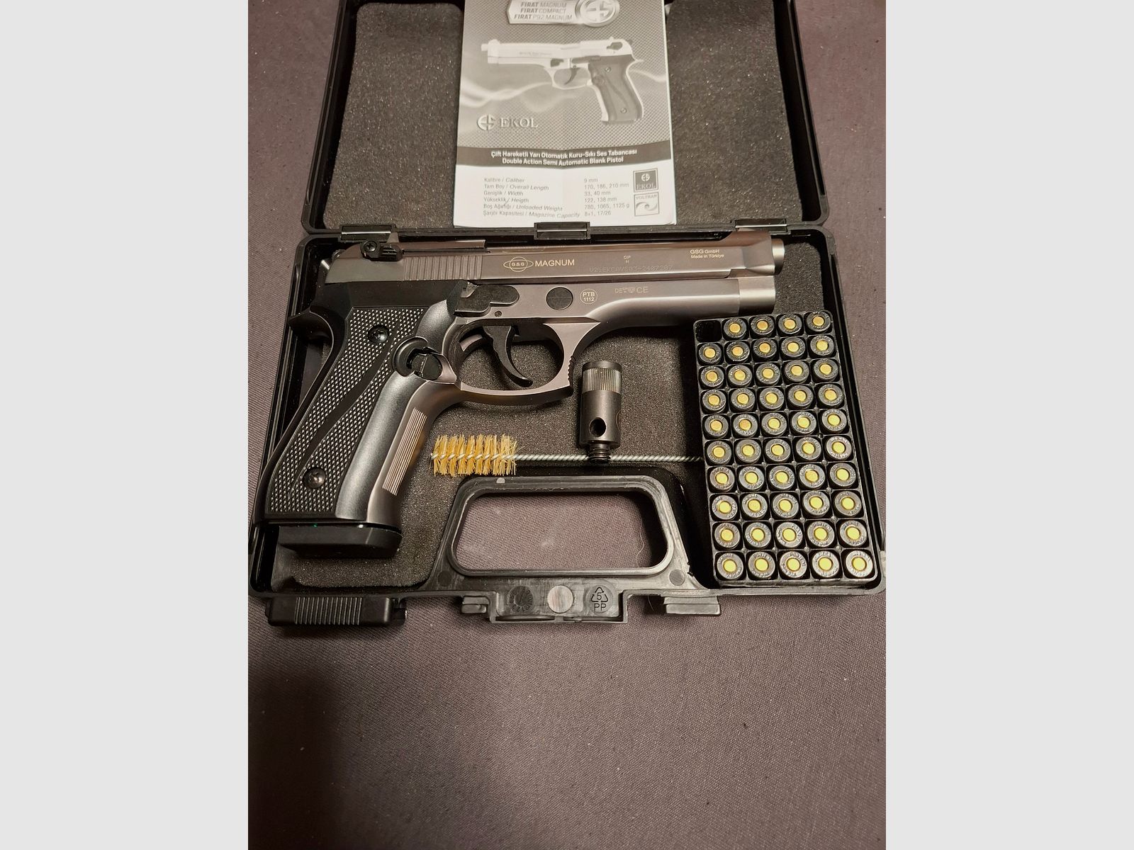 Ekol Firat Magnum Titan 9mm P.A.K. met munitie