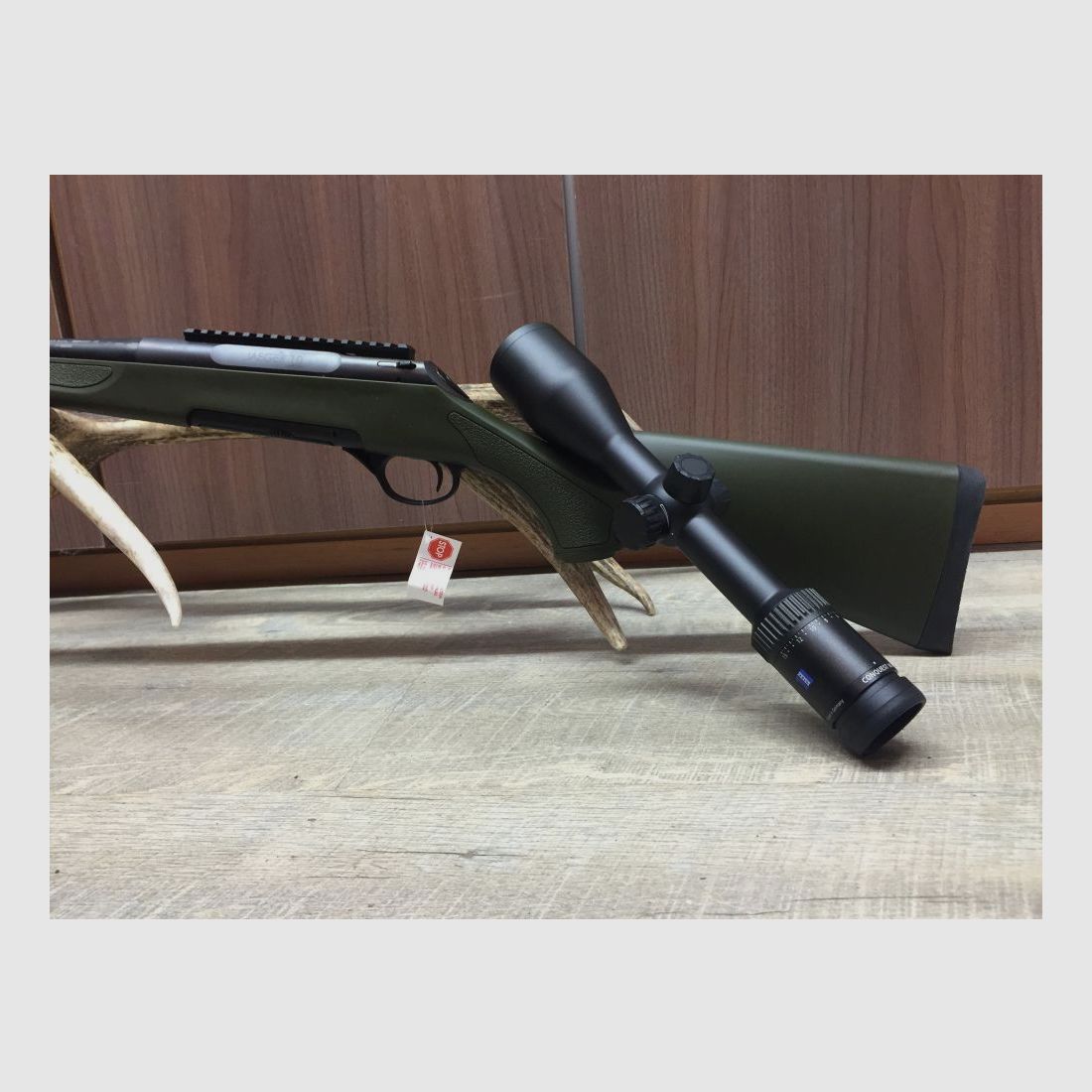 Haenel Varmint Jaeger 10, z Zeiss Conquest V6 2,5-15x56