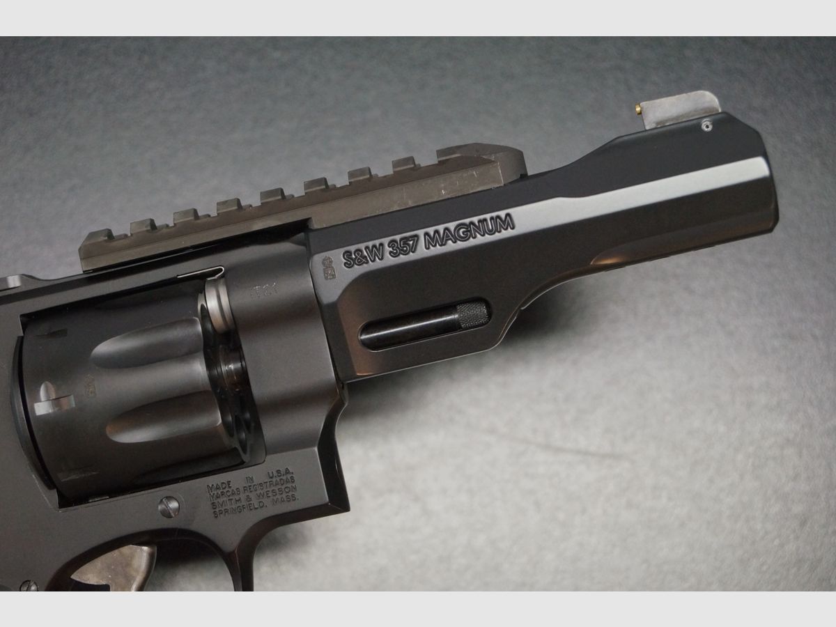 Smith & Wesson 327 PC TRR 357 Mag 5″ 8 Schuss, Bild 2 von 8