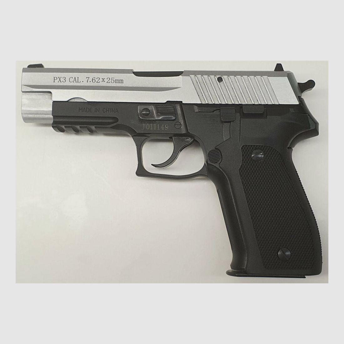 Pistola semiautomática NORINCO Mod. NP762/ NP22/ PX-3 bicolor en calibre 7,62x25tokarev incluyendo accesorios, imagen 9 de 9