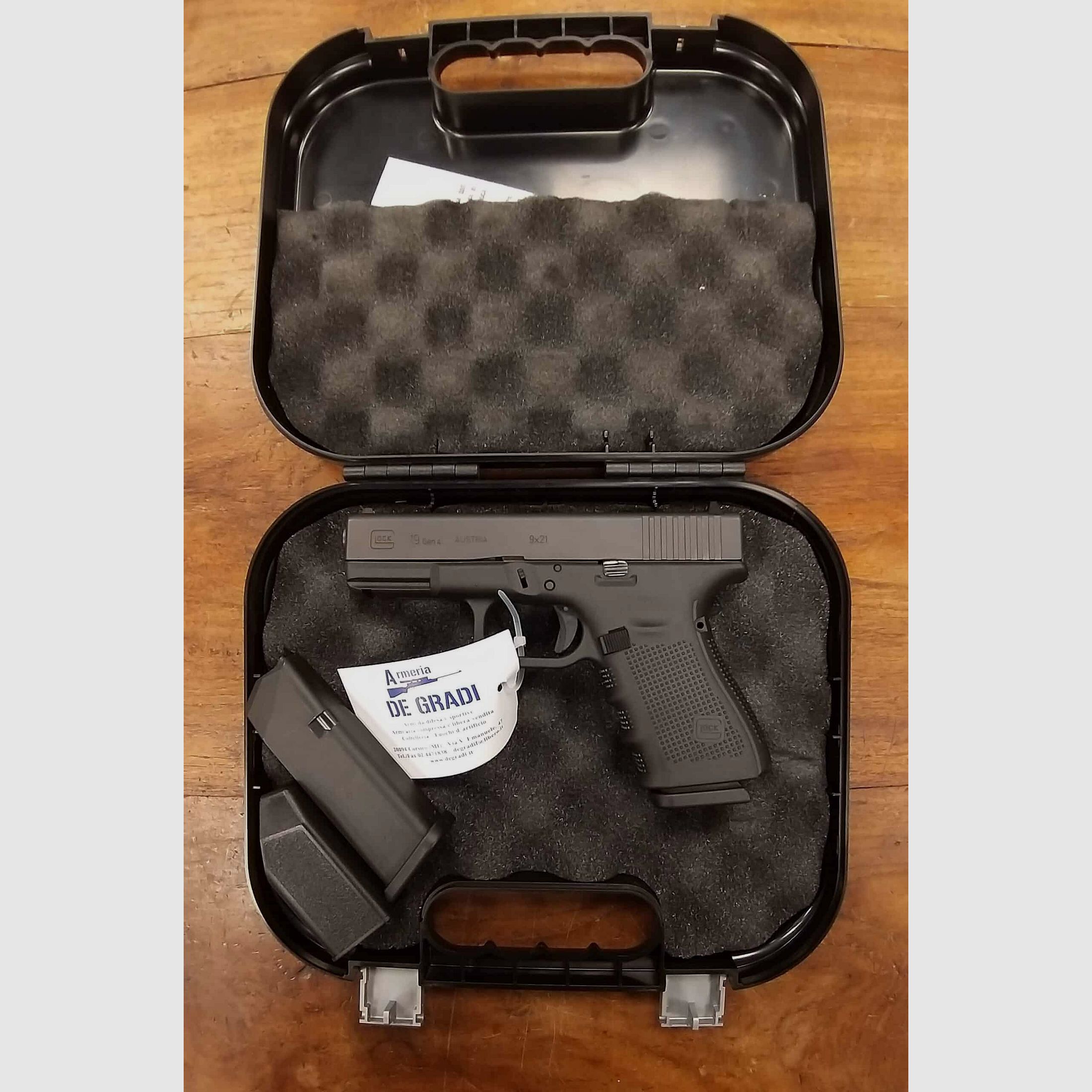 GLOCK 19 GEN4 9X21, immagine 1 di 4