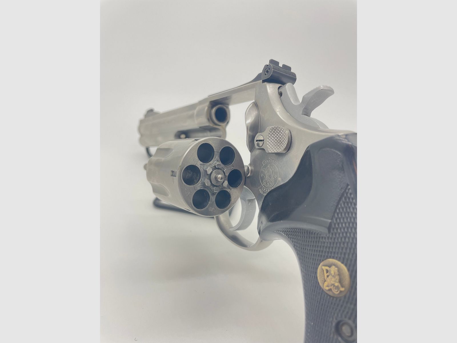 Revolver Smith&Wesson 686 6 inch caliber .357 Magnum, imagen 3 de 4