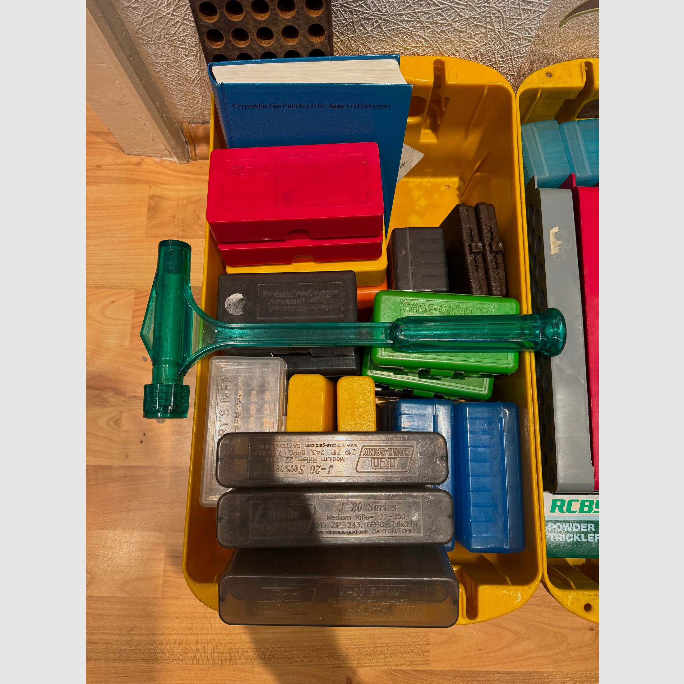Herladen, herlaadapparatuur, accessoires, matrijs, projectielen, hulzen, weegschalen, persen - ontbinding