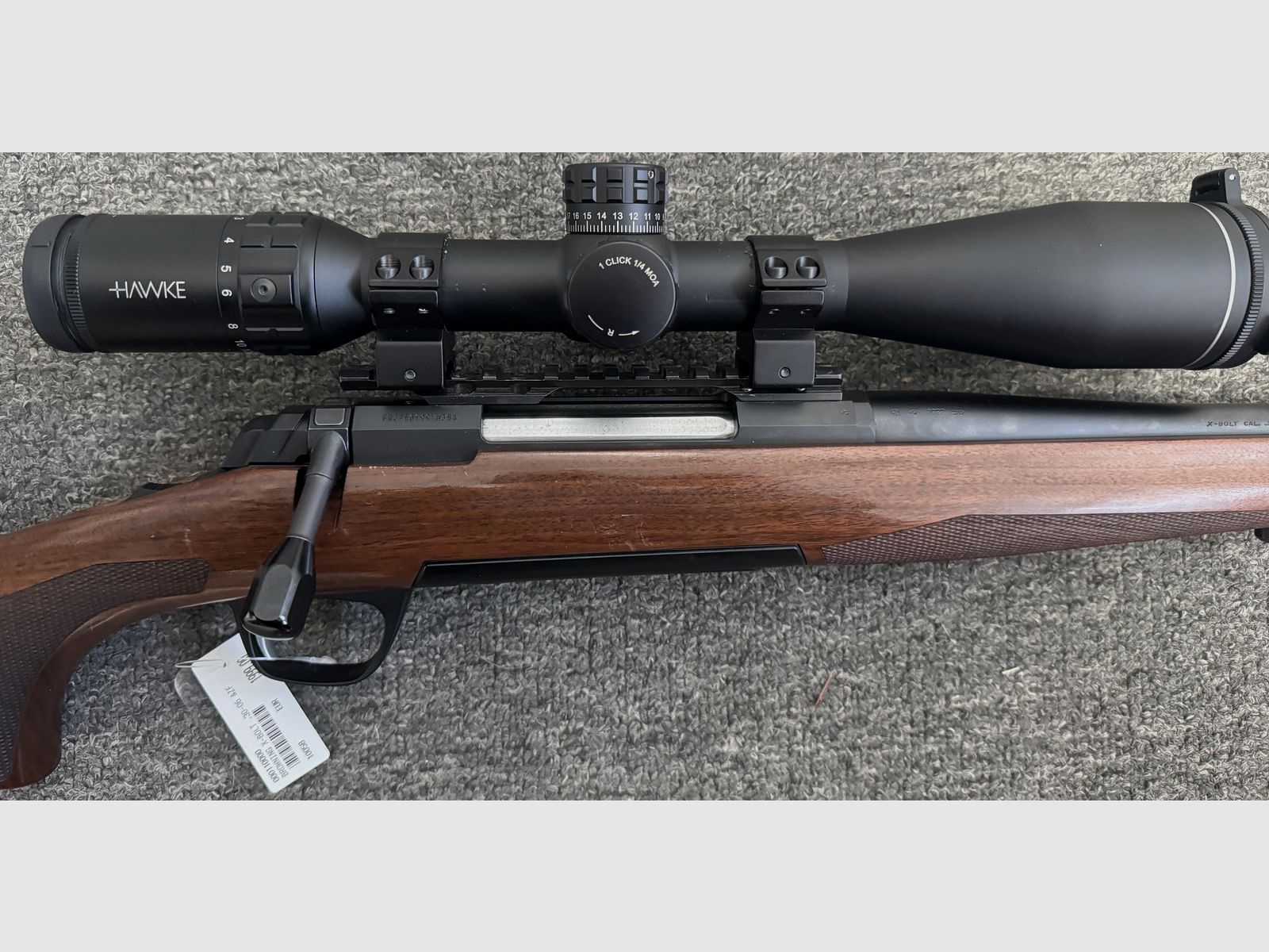 Browning X-Bolt .30-06 mit Mündungsgewinde, Zielfernrohr