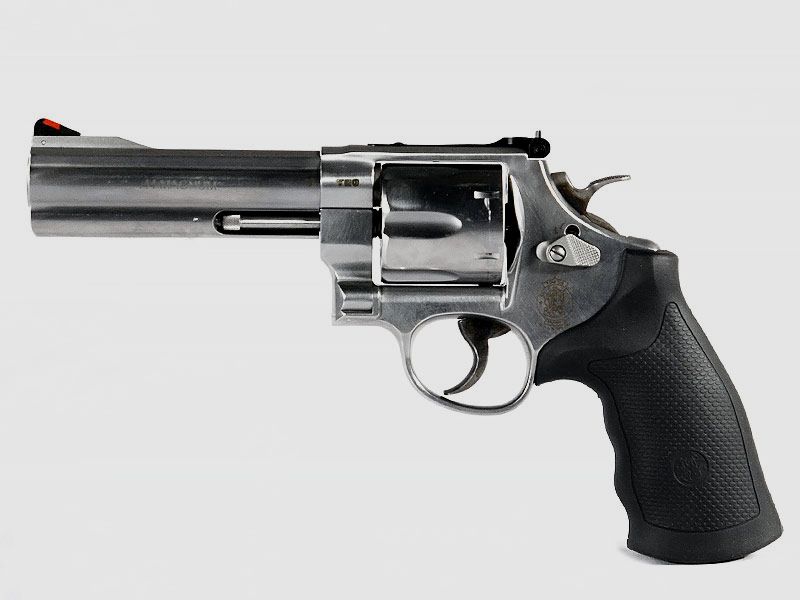 Smith & Wesson 629 Classic, 5" loop