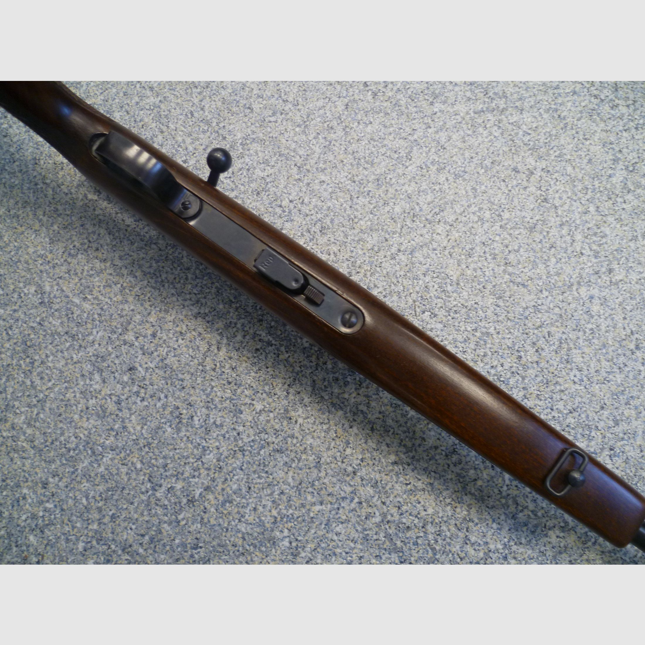 Repetierbüchse Voere .22 lr