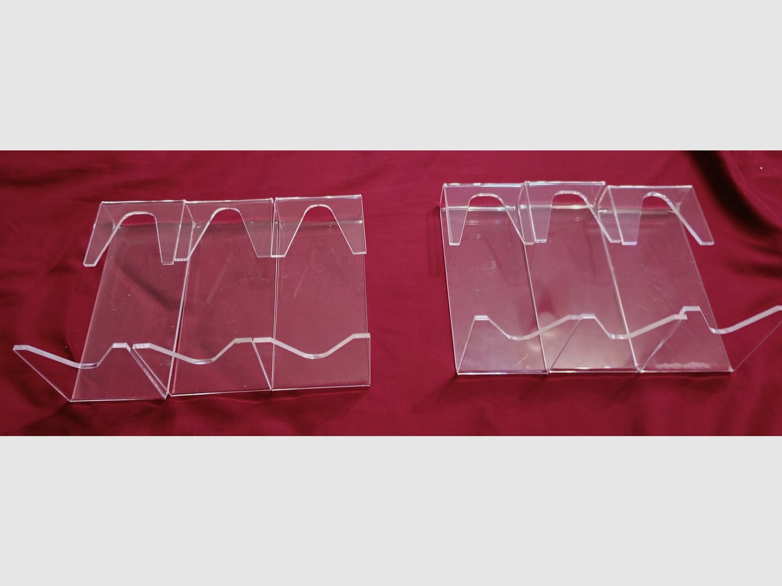Pistol holder plexiglass
