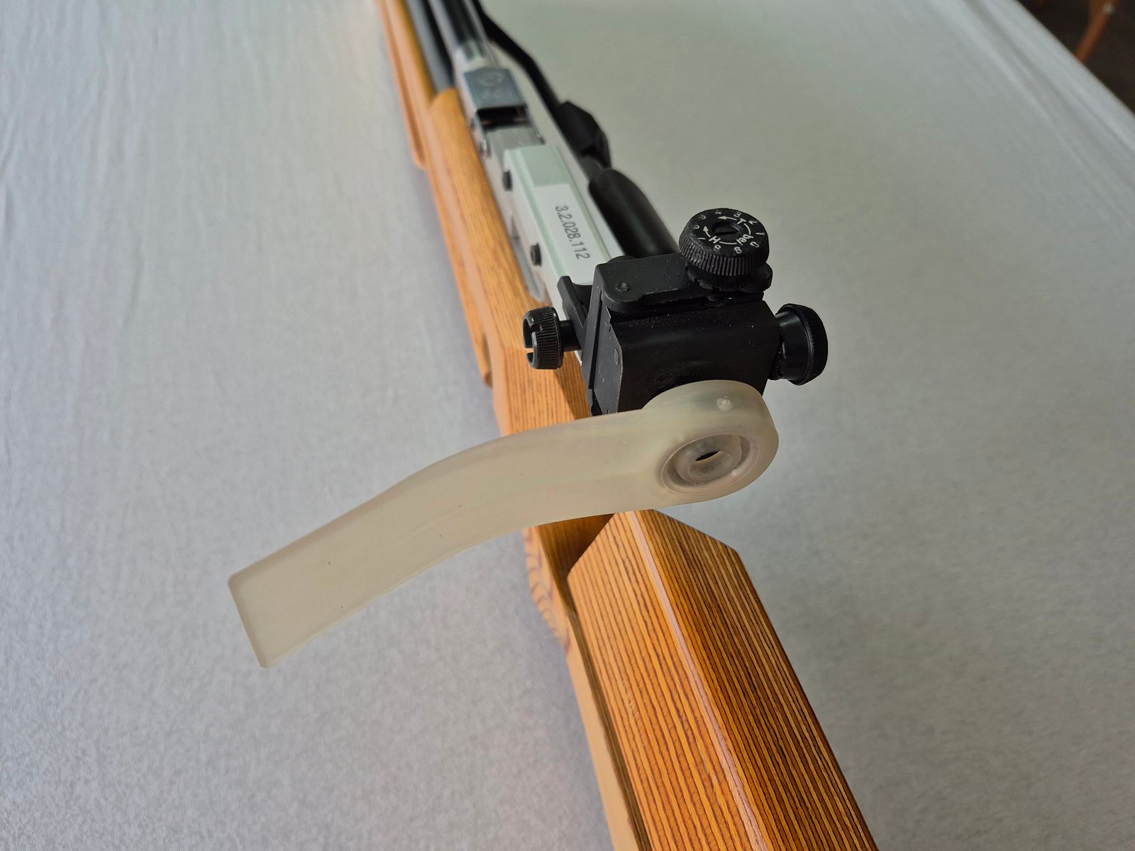 Feinwerkbau 601 omgebouwd voor liggende discipline