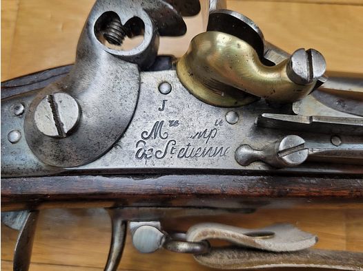 Very good rifle 1777 modified AN IX – Imperial Manufacture of St Étienne – Year 1810 – very homogeneous – Sling and bayonet – Excellent condition!