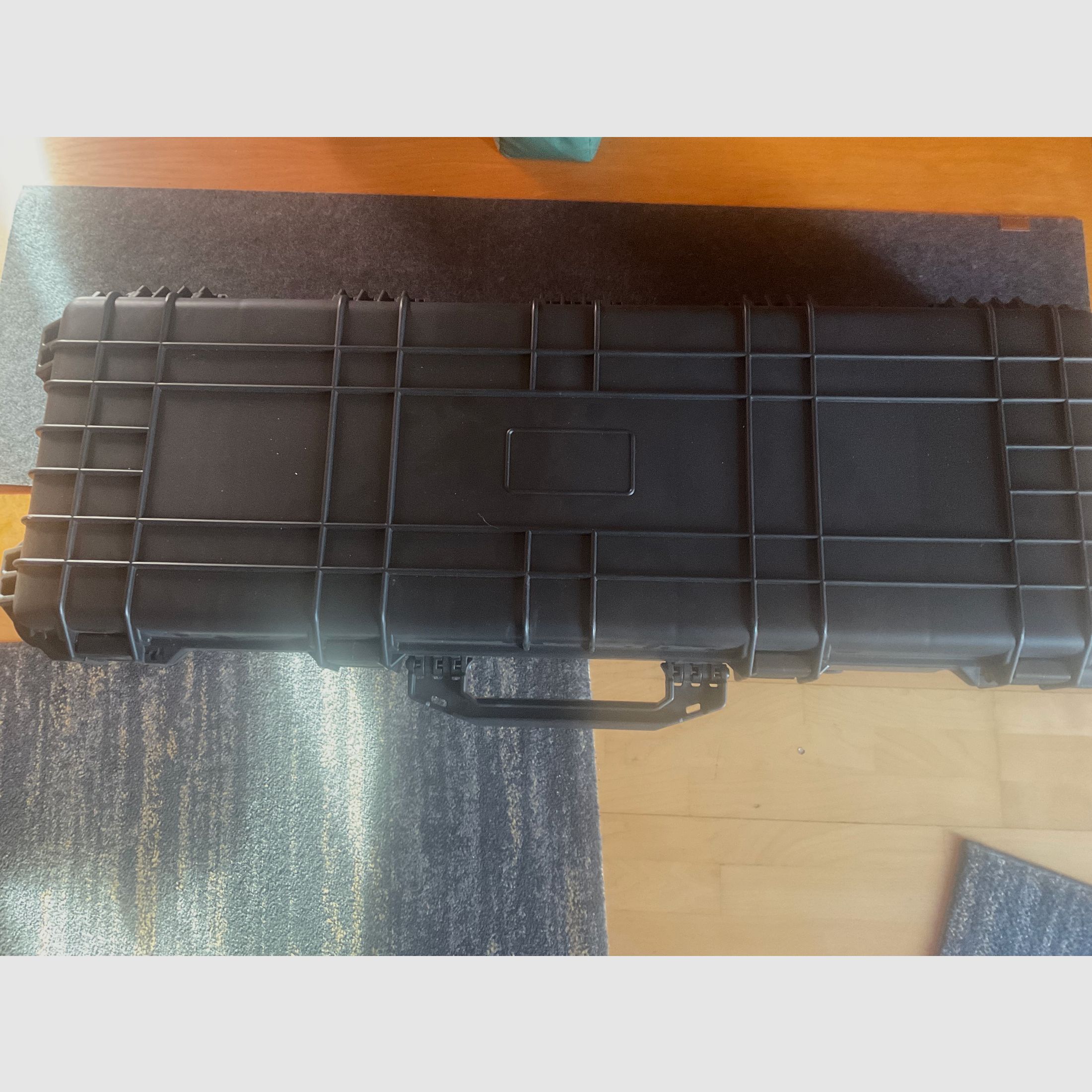 HW 100 T silencer, Hawke 4-12x40 and case (Tectake) 6/2024