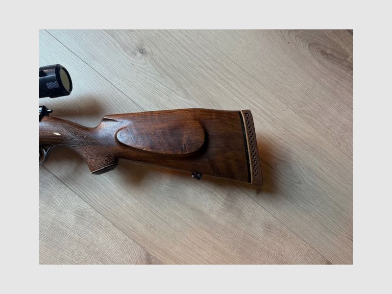 Anschütz Repetierstutzen 222 Remington mit AKAH 2,5-12x56 4LP