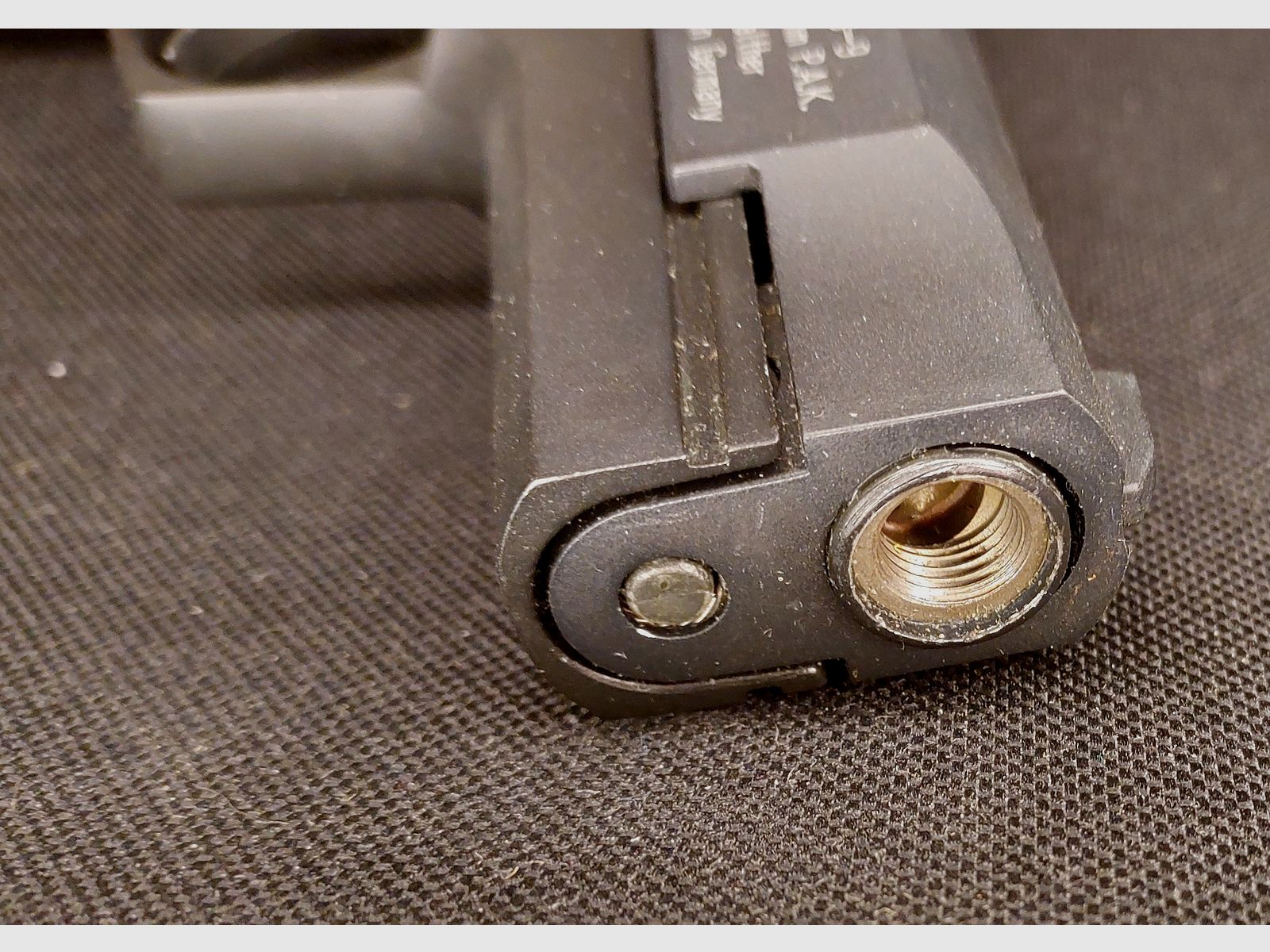 Walther P88-9 (P 88 Compact) blank firing pistol 9mm P.A.K. black (PTB 764) 2 magazines