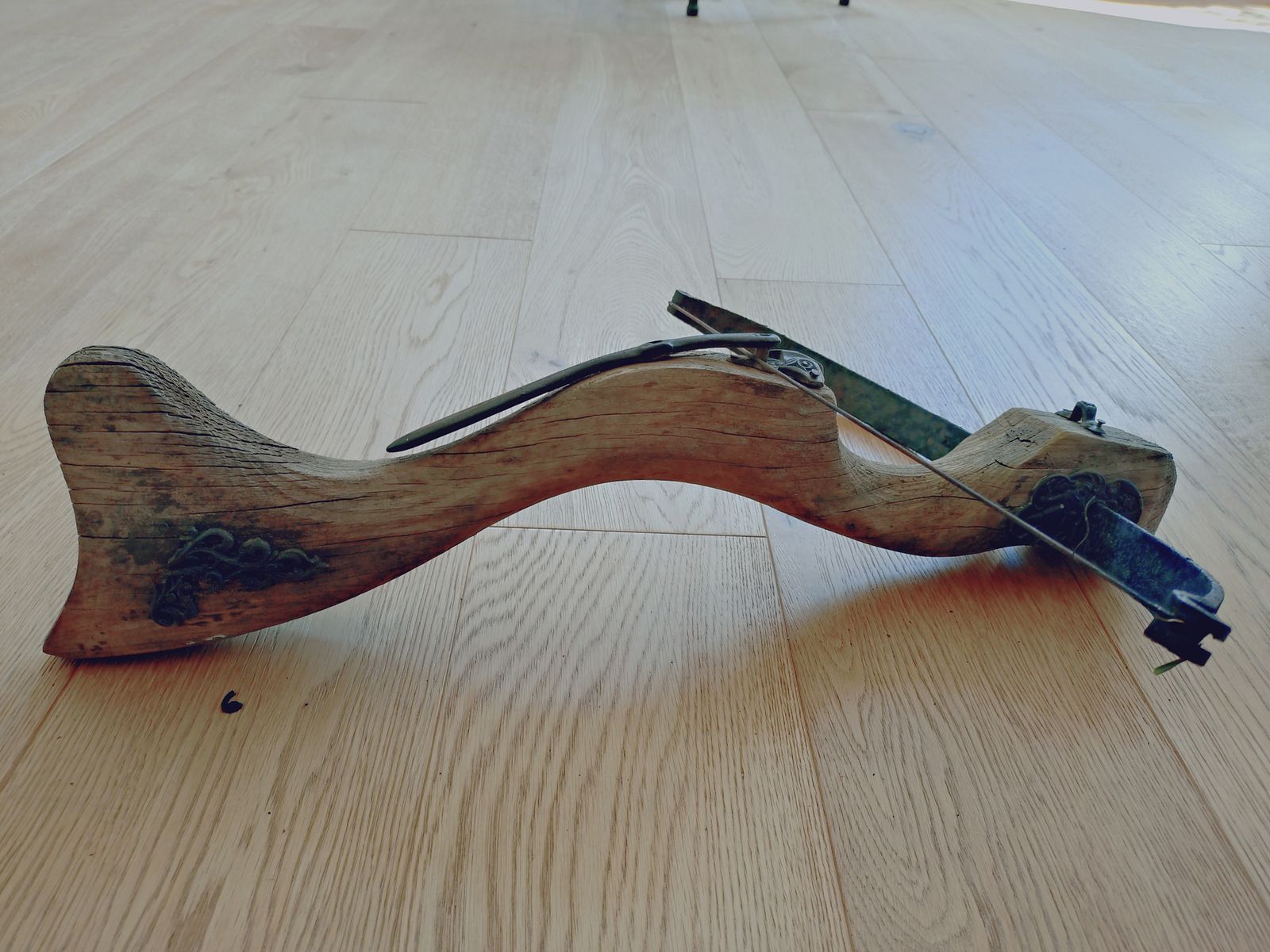 Armbrust antik historisch Erbstück 
