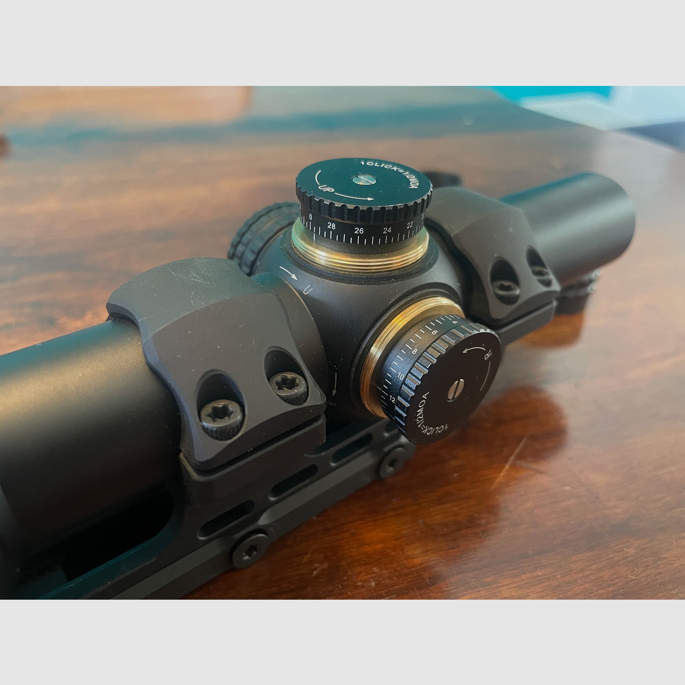 Vector Optics LPVO 1-6x24 Grimlock mit LP Zielfernrohr 