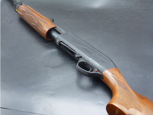 FUSIL A POMPE HATSAN ESCORT cal 12/76 (occasion )