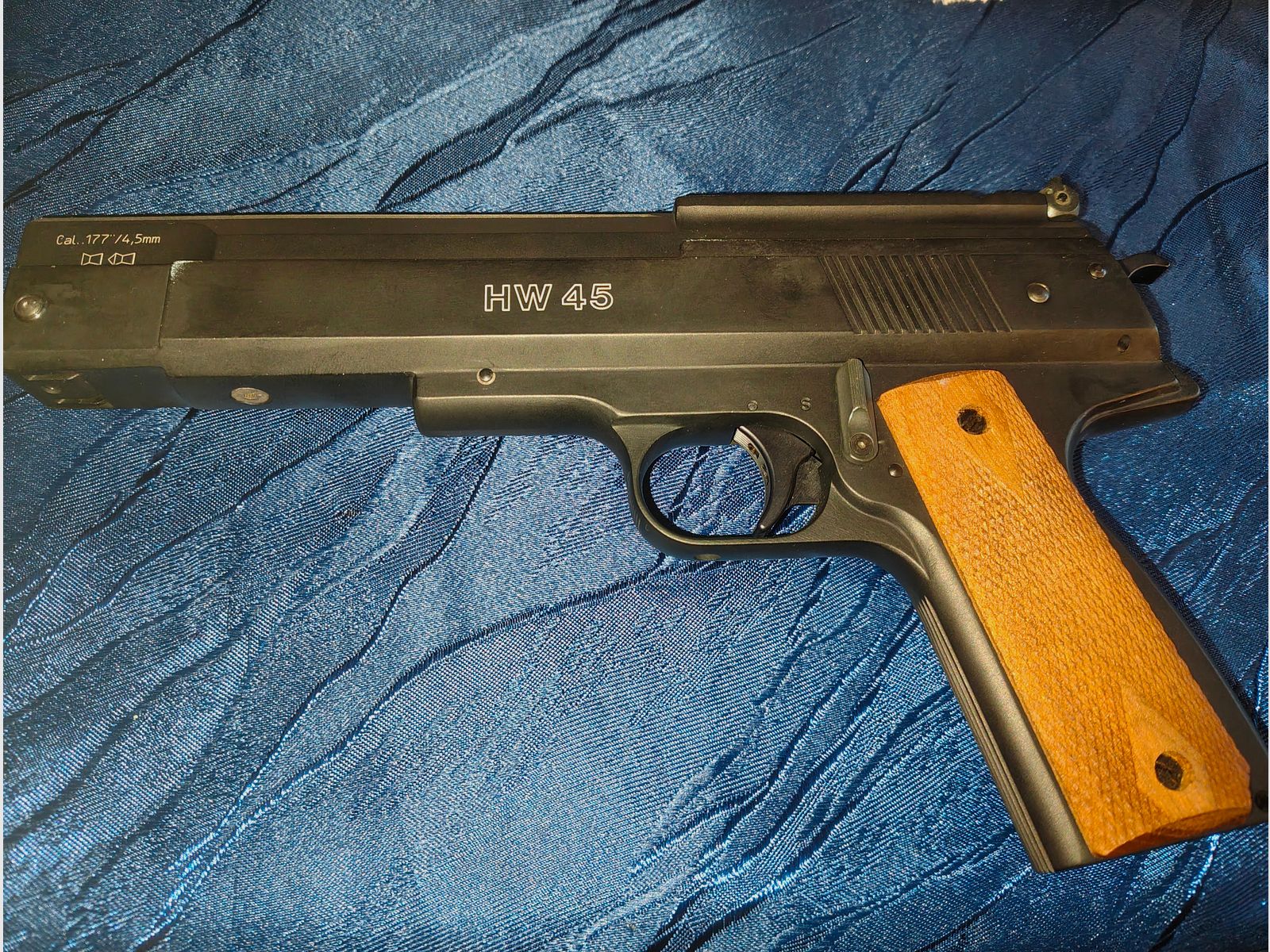 Weihrauch HW45 Kaliber 4.5 Diabolo