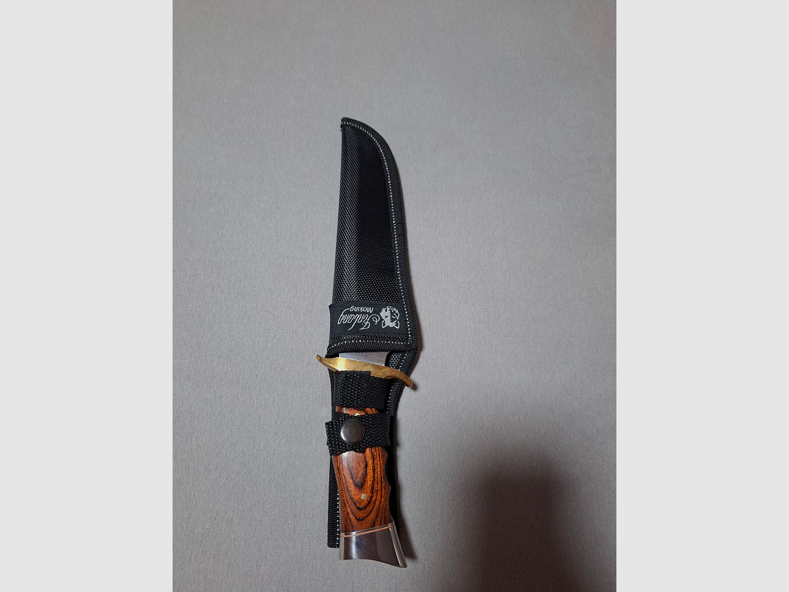 Columbia Bowie-/Outdoormes met houten handvat & schede